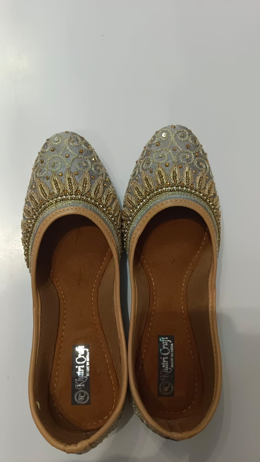 Women grey coloured designer mojaris