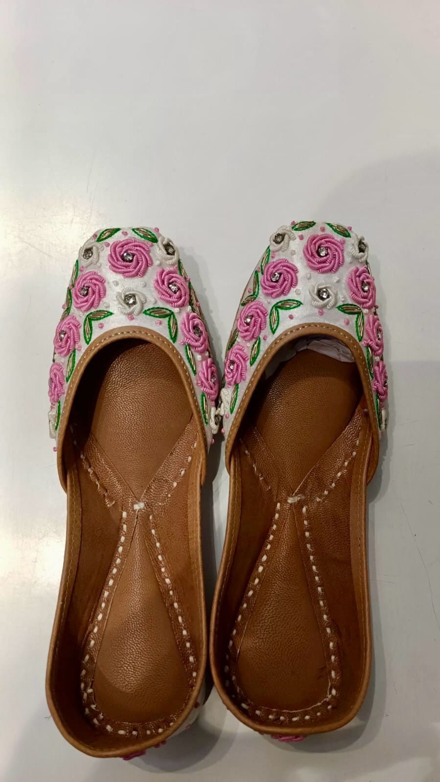 Women designer white and pink ethnic mojaris