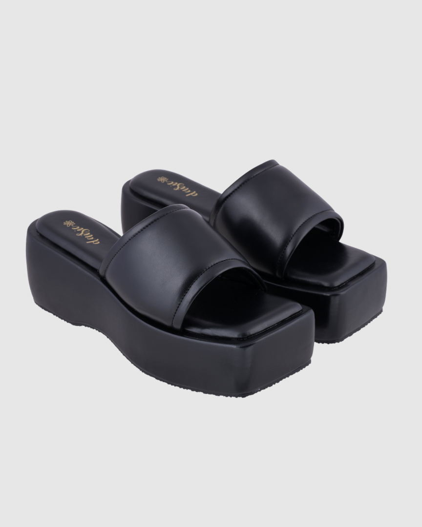 Y2k Block Chunky Broad Strap Black platforms